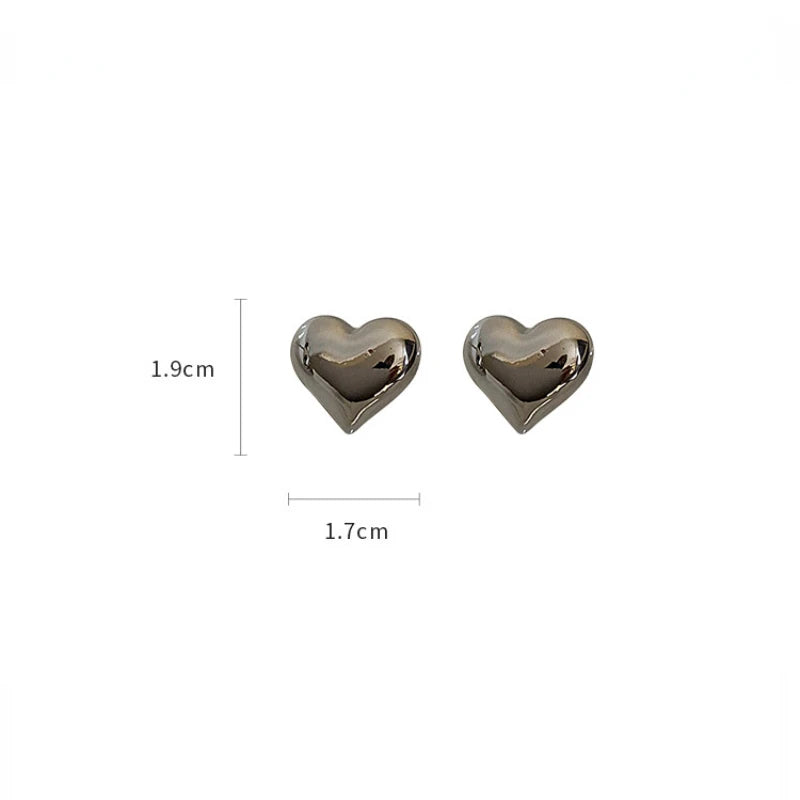 Fashion Simple Stereoscopic Heart Cute Earrings for Women Gift Retro Luxury Metal Ear Studs Gothic Girls Jewelry Accessories